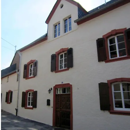 Historical Moselle House In * Neumagen-Dhron